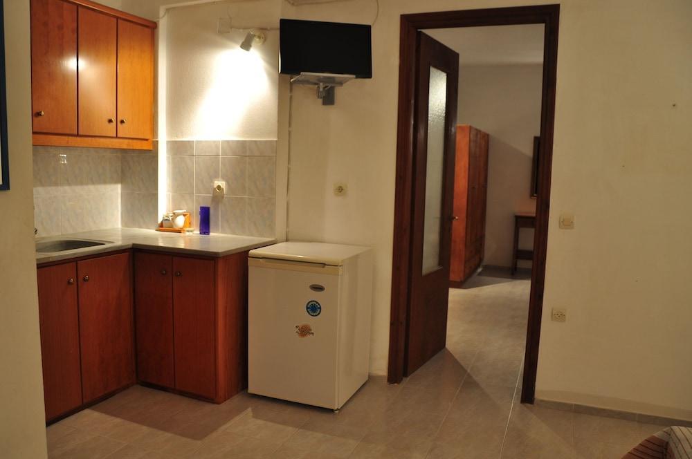 Michalis Apartments Near The Beaches With Sea View Páros Exterior foto